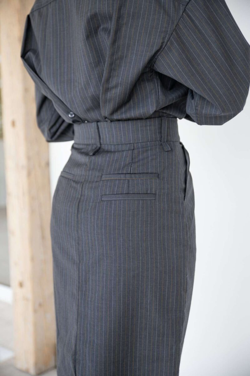 LIGHT WEIGHT GRAY WOOL 2 PIECES SKIRT - Image 9
